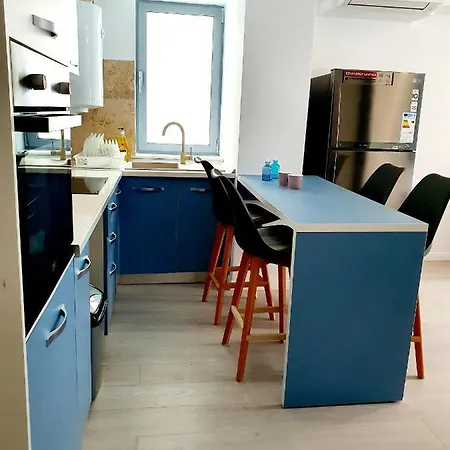 Appartement Alisa Apartment Wave 3 *